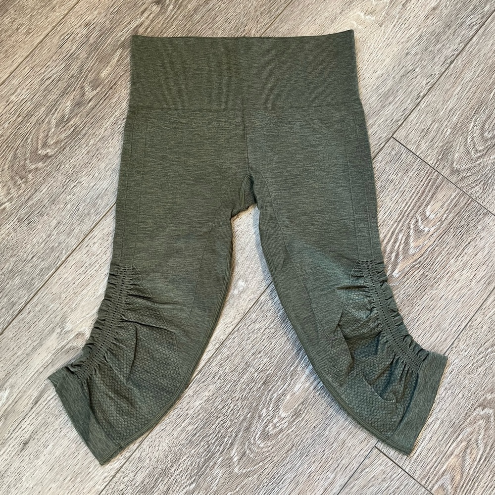 Lululemon In The Flow Crop.